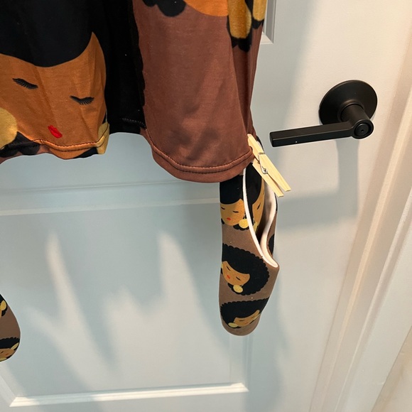 PAJAMA DRESS & SLIPPERS - Picture 4 of 7